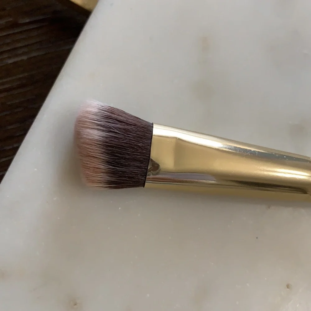 Royal & Langnickel precision angled brush